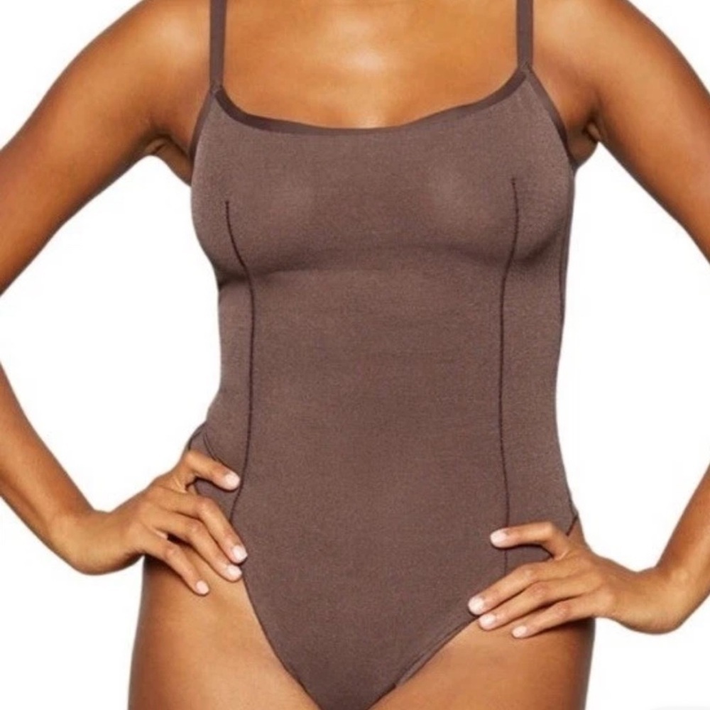 SKIMS Shapewear Camisole Color Brown Size 3X